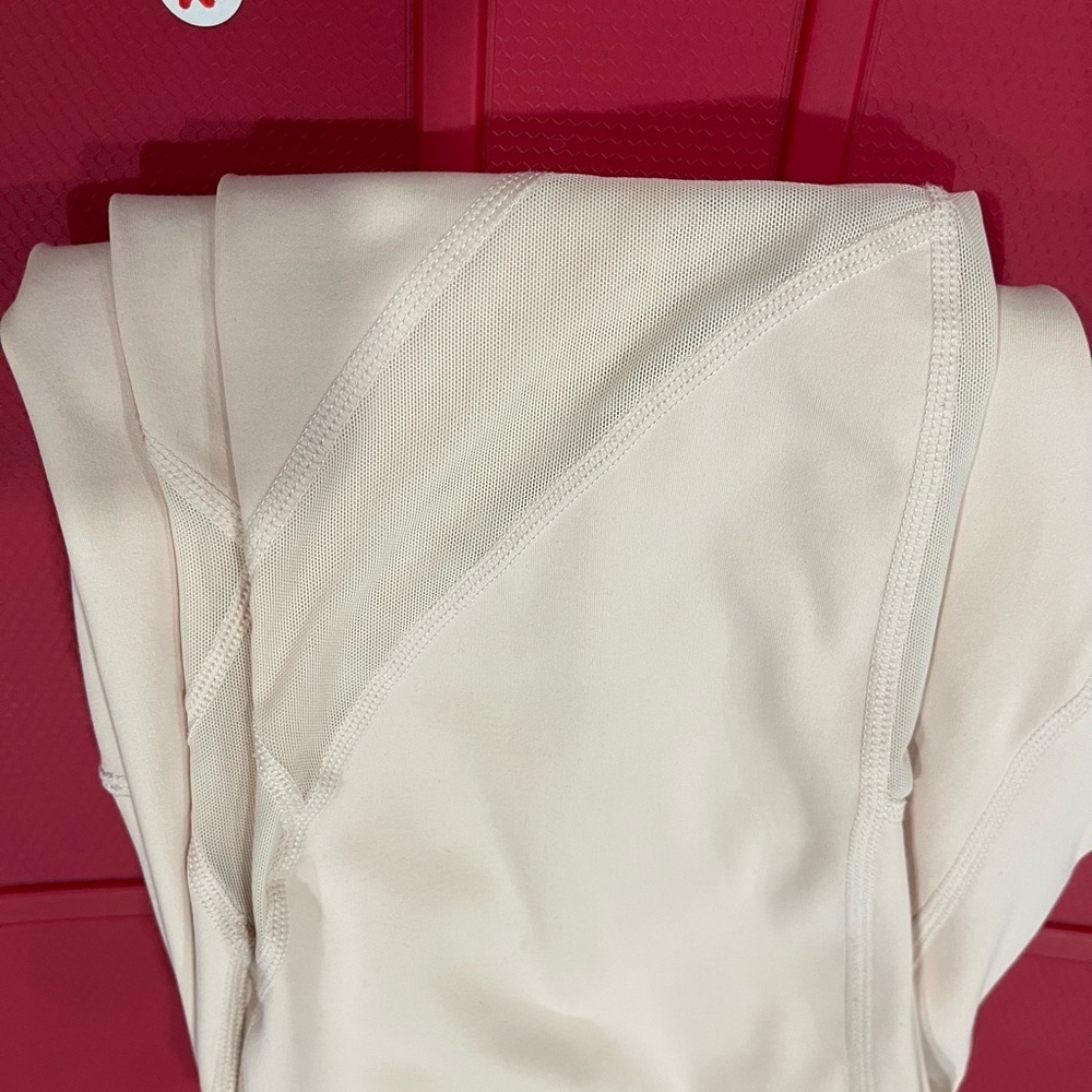 Athleta Med light pink NWOT, so comfortable and soft. - Picture 11 of 11